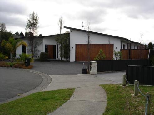 22 Merlot Drive, Greenmeadows