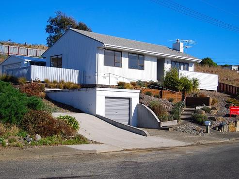 64 Lagan Street, Bluff