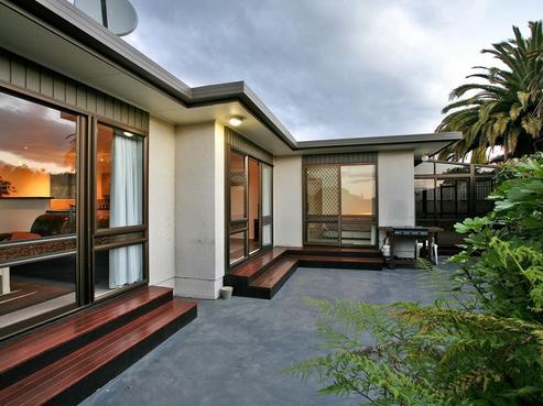 2/34 Busby Hill, Havelock North