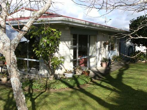 114B Exeter Road, Whangamata