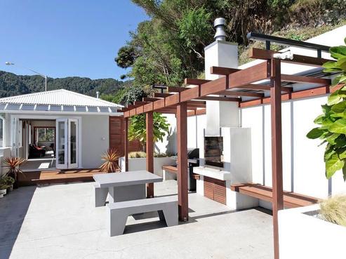 628 Marine Drive, Days Bay