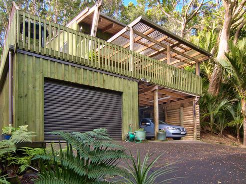 18 Valley Road, Titirangi