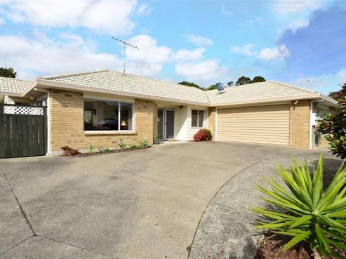 8 Greta Place, Stanmore Bay