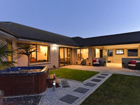 12 Lucy Murcott Place, Stoke