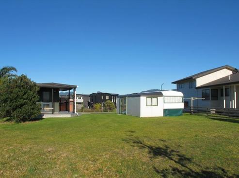 105 The Fairway, Matarangi