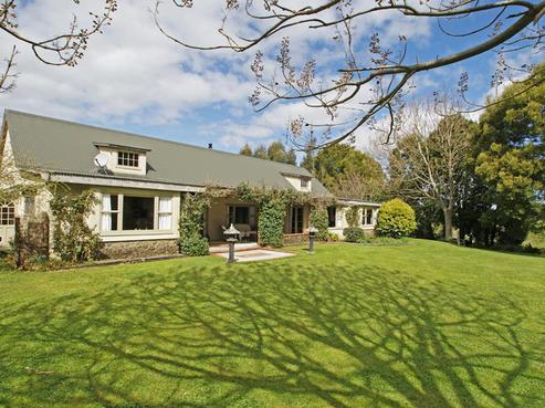 1928 Mcclure Street, Pirongia