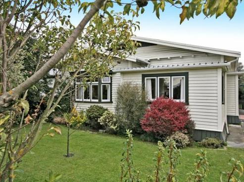 602 Queen Street West, Saint Leonards