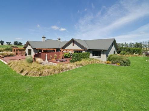 702 Colyton Road, Bunnythorpe
