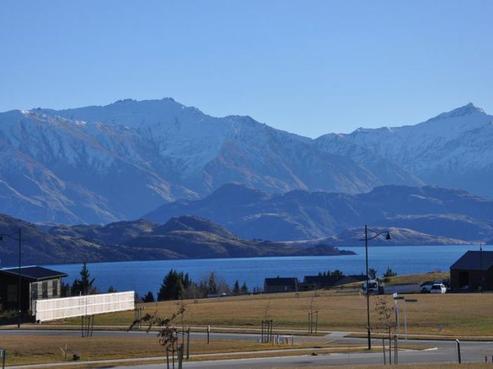 12 Centre Crescent, Wanaka