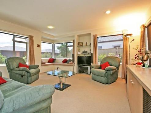 2 Weatherfield Mews, Taradale