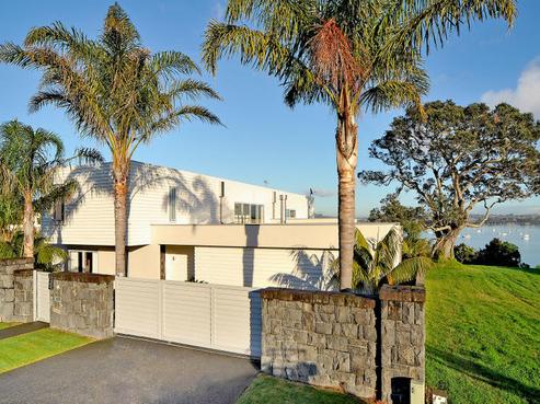 40 Compass Point Way, Half Moon Bay