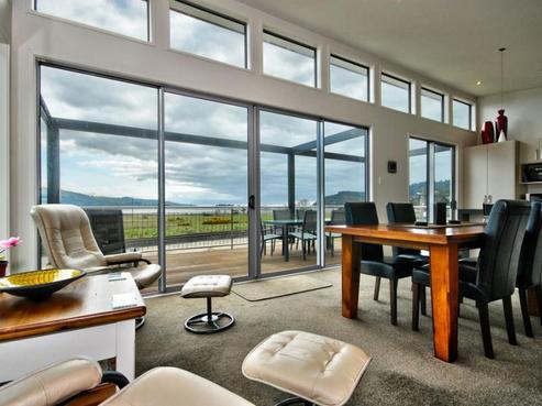 2 Mclachlan Street, Waitati