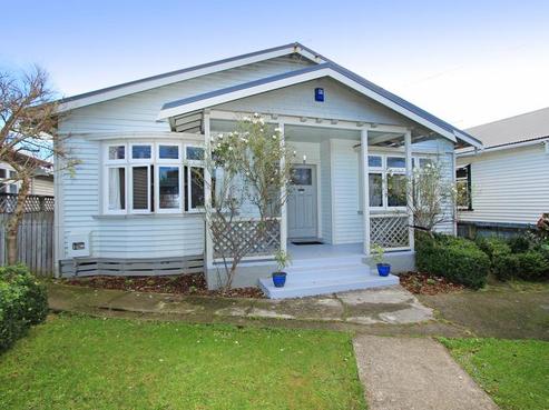 19 Plunket Avenue, Petone
