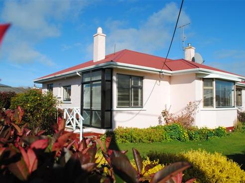 60 Dixon Avenue, Hawera