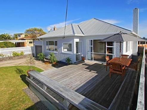 6 Strandon Place, Strandon