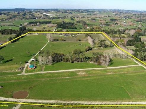 17 Old Pine Valley Road, Dairy Flat
