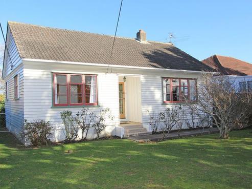 30 Thornycroft Avenue, Epuni