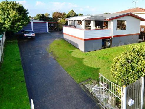 9 Settlers Grove, Orewa