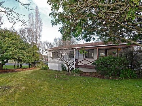 2 Elizabeth Drive, West Harbour