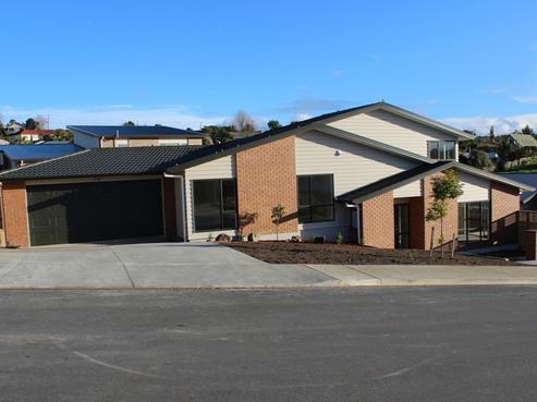17 Vino Cina Heights, Ranui