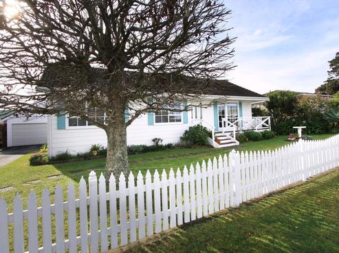 3 Edgewater Grove, Orewa