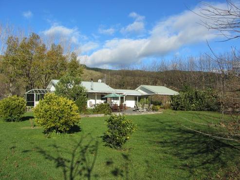 359 Kuku East Road, Manakau