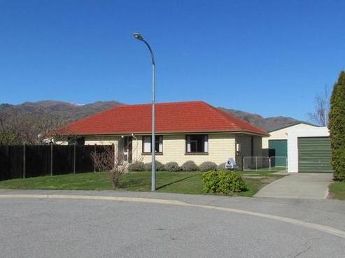7 Wardens Court, Cromwell