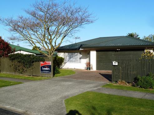 902 Harding Road, Camberley