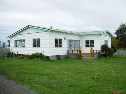 193 Canal East Road, Waitakaruru