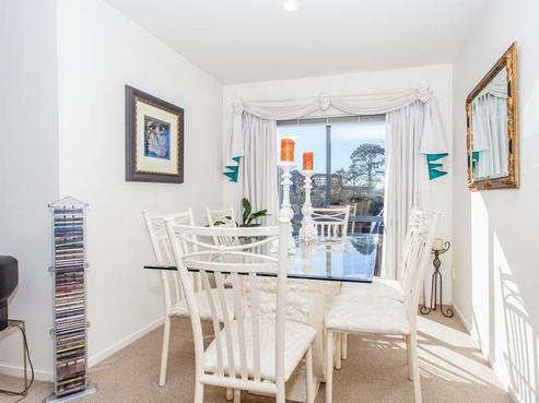 2/11 Pelican Lane, Unsworth Heights