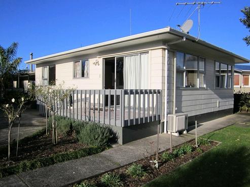 3A Lillian Place, Orewa