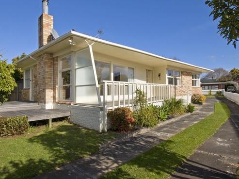 17 Janet Street, Sunnyhills