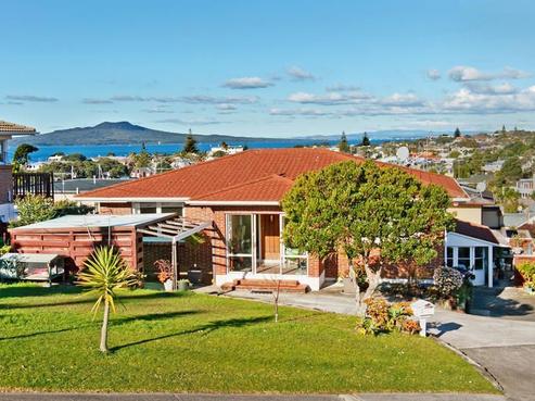 7 Seaview Road, Castor Bay