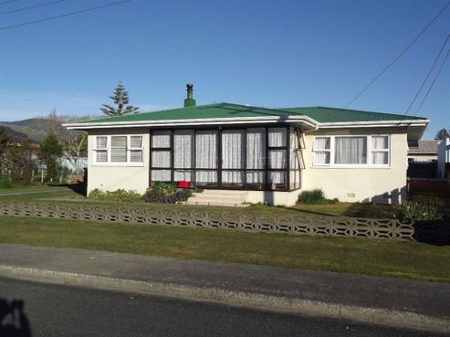 4 Lake Crescent, Takaka
