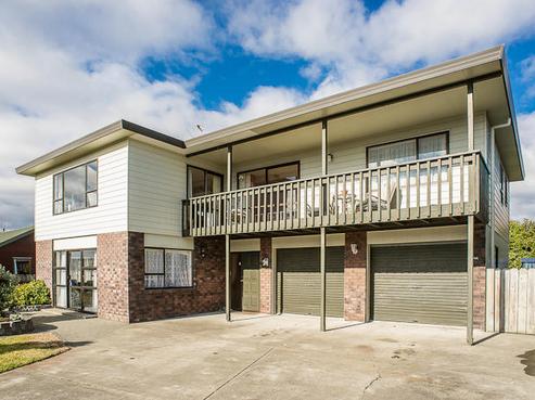 10 The Avenue, Paraparaumu Beach