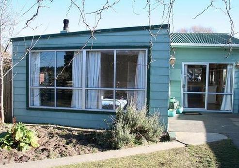 35 Kings Avenue, Waikuku Beach