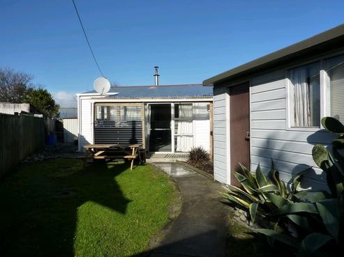 2 Chamberlain Street, Westport