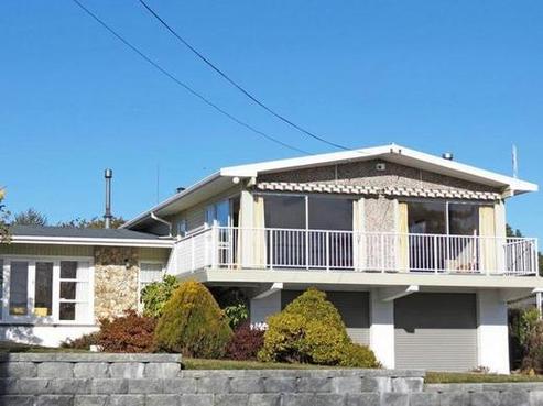 50 Rainbow Drive, Rainbow Point