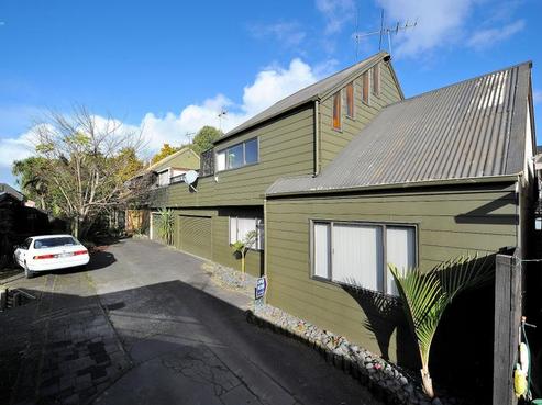86A The Drive, Epsom