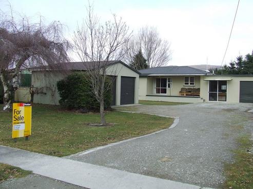 14 Domain Road, Ettrick