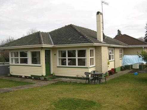 1/4 Willow Avenue, Stoke