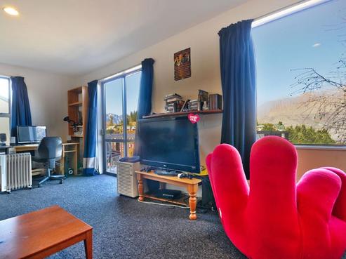 10A Dart Place, Fernhill/Sunshine Bay