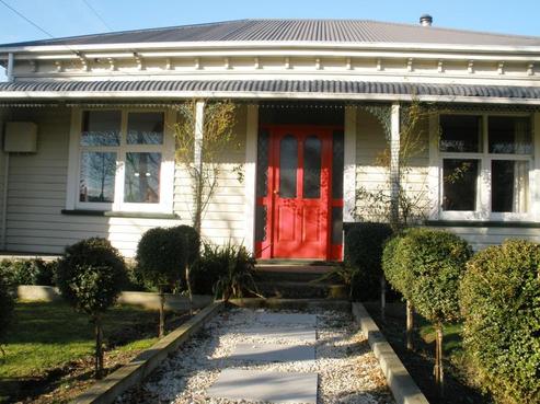 2 Parsonage Road, Woodend