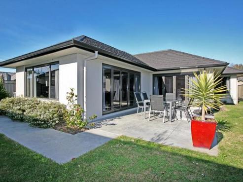 23 Pinotage Drive, Greenmeadows