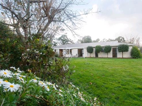 6 Simpson Road, Westmere