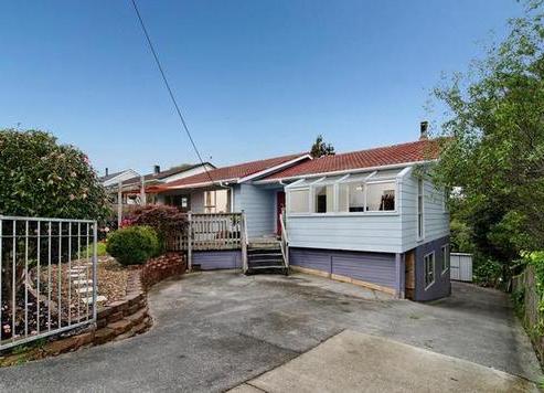 64 Mcentee Road, Waitakere