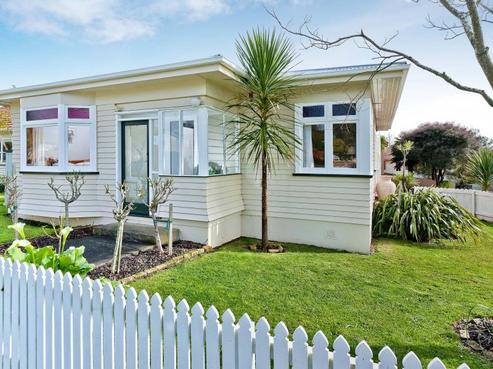 52 Wainui Avenue, Point Chevalier