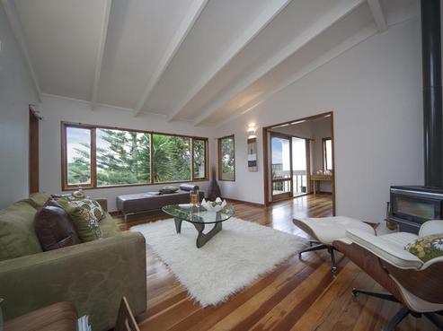 80 Daffodil Street, Titirangi