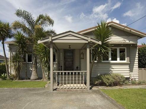 305 Lake Road, Hauraki