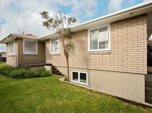 6 Ranfurly Street, Waitara